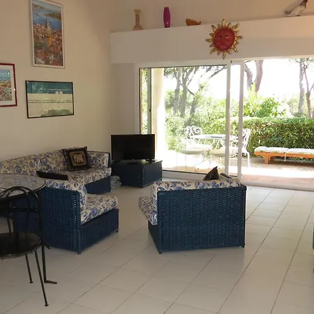Сasa de vacaciones Maison 4 Pieces Avec Piscines A 250m Des Plages, 1km Du Centre-ville, Wi-fi, Animaux Acceptes - Fr-1-780-13 Sainte-Maxime