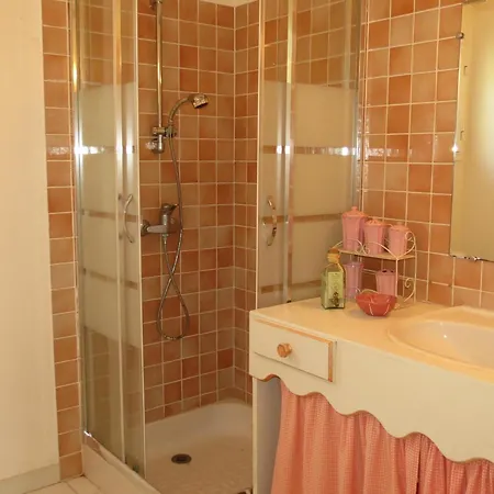 Сasa de vacaciones Maison 4 Pieces Avec Piscines A 250m Des Plages, 1km Du Centre-ville, Wi-fi, Animaux Acceptes - Fr-1-780-13 *