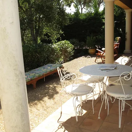Hébergement de vacances Maison 4 Pieces Avec Piscines A 250m Des Plages, 1km Du Centre-ville, Wi-fi, Animaux Acceptes - Fr-1-780-13