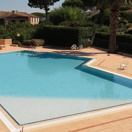 Hébergement de vacances Maison 4 Pieces Avec Piscines A 250m Des Plages, 1km Du Centre-ville, Wi-fi, Animaux Acceptes - Fr-1-780-13 Sainte-Maxime